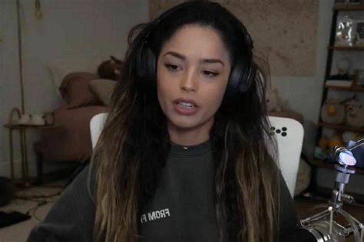 Valkyrae wants to help Twitch streamer that reminds her of Corpse Husband