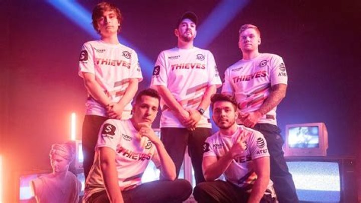Valorant pro Asuna sent death threats over 