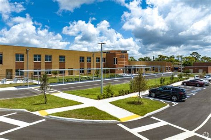 W.D. Sugg Middle School - Bradenton