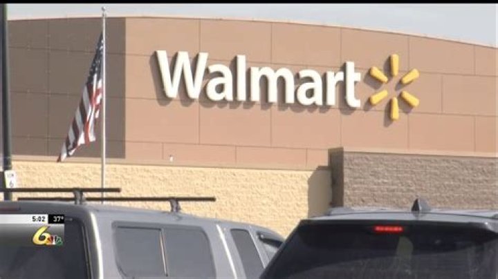 Walmart to eliminate 24-hour operations at 100 stores