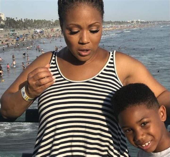 WARRYN CAMPBELL TERRIFIES SON, WOZY, WITH HILARIOUS FIGHT SCENARIO
