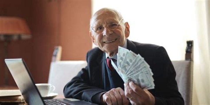 We Responded to a Sugar Daddy So You Don’t Have To