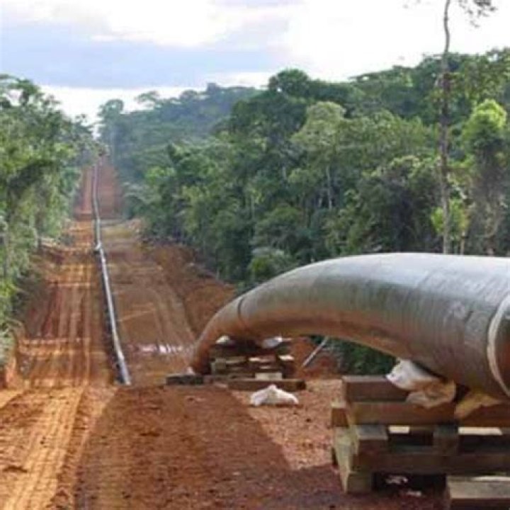 What has driven China to bankroll controversial Ugandan crude oil pipeline?
