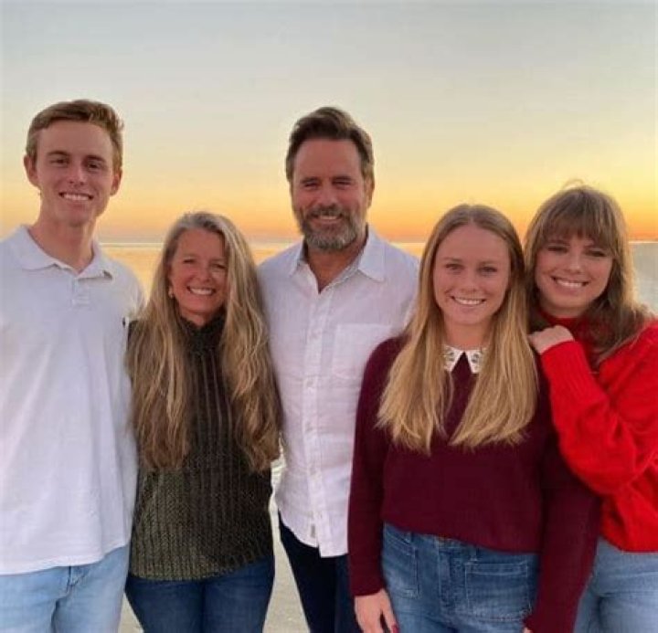 What is Charles Esten Net Worth 2024: Bio, Age, Height, Family, Comedic Style, And More