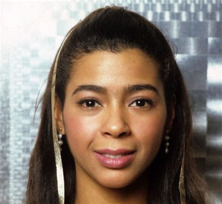 What is Irene Cara Net Worth 2024: A Detailed Financial Overview