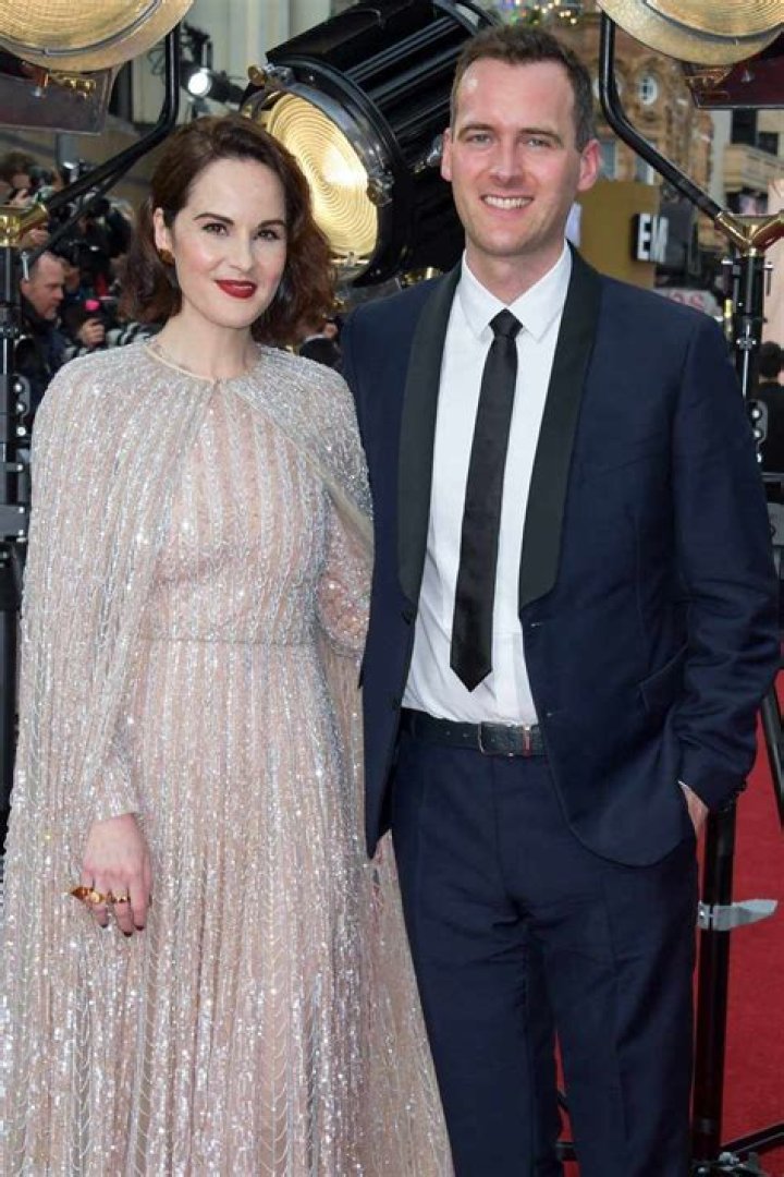 What is Phoebe Waller-Bridge Net Worth 2024: Endorsements, Income, Real Estate and More