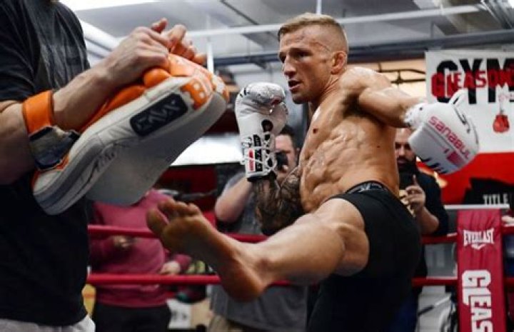 What MMA gym does UFC bantamweight T.J. Dillashaw train out of?