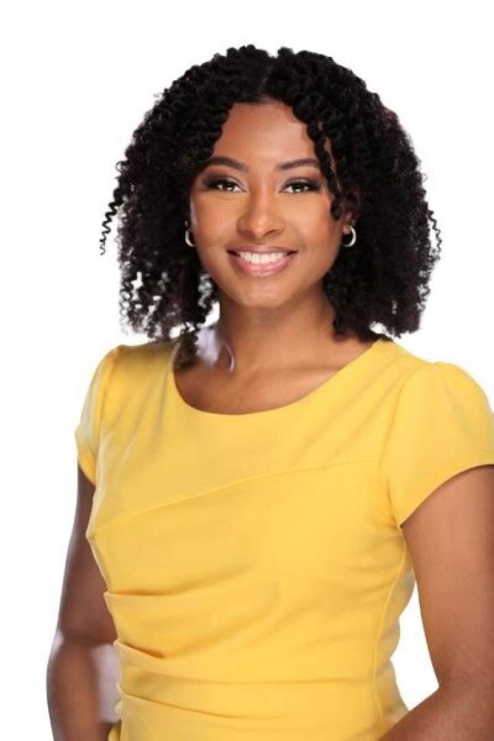 Whitney Burney Bio, Age, Height, Husband, Salary, Net Worth, WOOD-TV