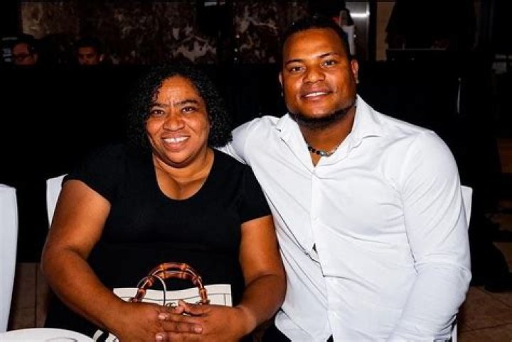 Who are Framber Valdez Parents, Santa Delfina Pinales de Valdez and Jose Antonio?