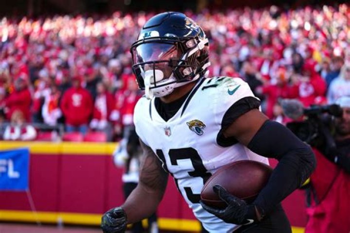 Who should I start in MNF Week 13 Fantasy Football?