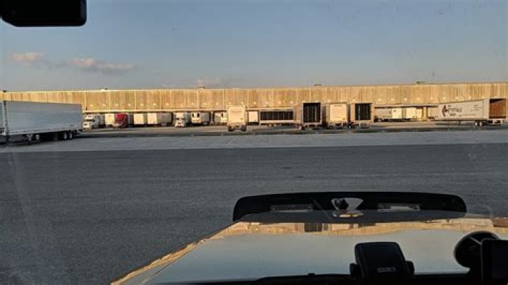 	WINN-DIXIE OPENS DISTRIBUTION CENTER	