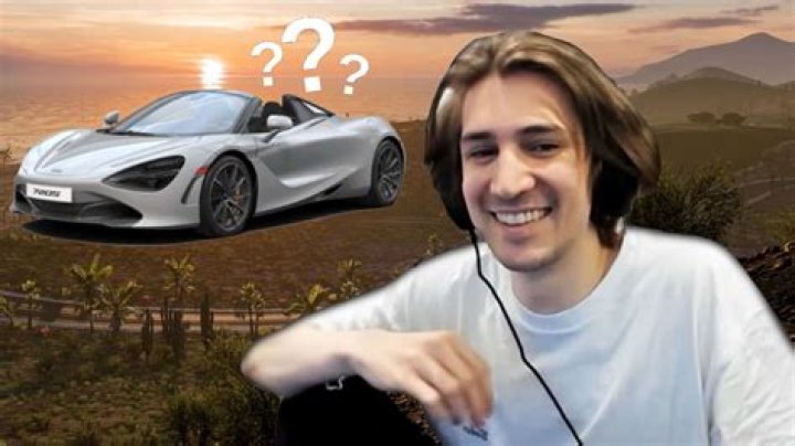 xQc reveals insane $300k McLaren 720s Spider despite not having a license