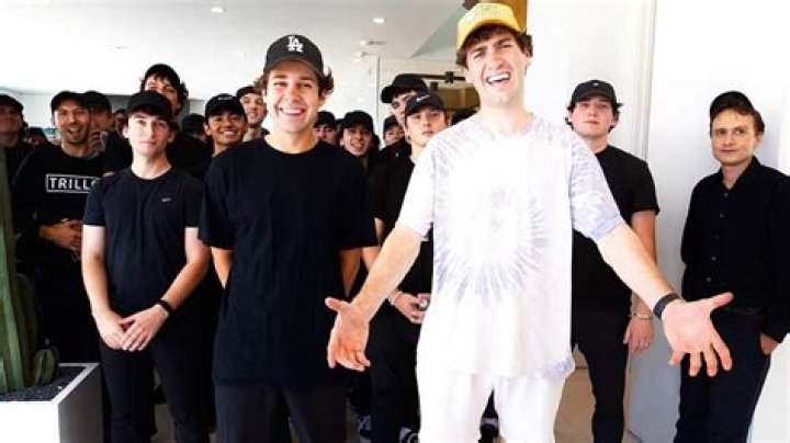 YouTuber Airrack surprises David Dobrik with 100 Dobrik clones to celebrate return
