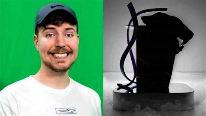 YouTuber makes MrBeast an insane 100lb play button for hitting 50 million subs