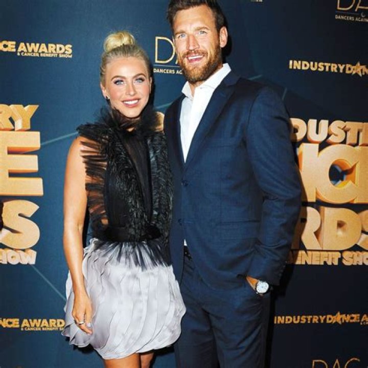 Zach Wilson And Julianne Hough: A Surprising Connection